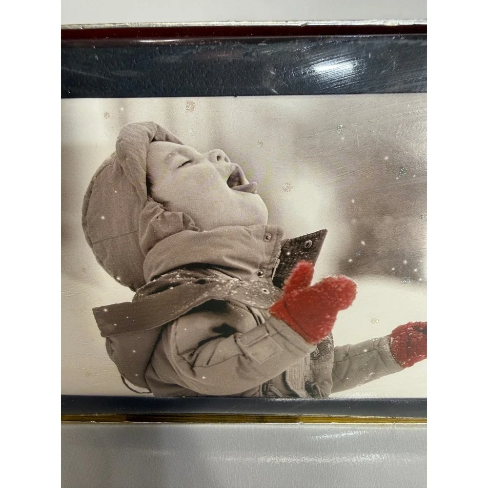 Viabella Christmas Cards Boxed Set 14 Count Child in Snow Red Mittens Glitter